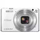 Фотоаппарат компактный Nikon Coolpix S7000 White - Аксессуары